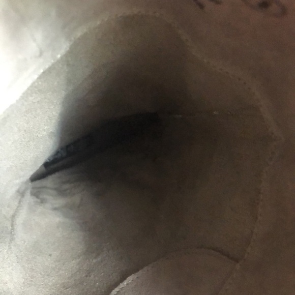 Nice genuine suede boots size 8 side lace closure taupe color 2 inch heel Soft - Picture 7 of 11